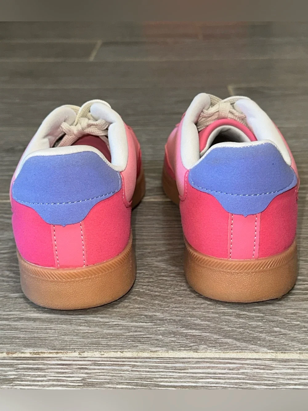 La Sheelah Mody Wavy Low Top Women’s 6 Sneakers Lace-Up Two Tone Pink Streetwear